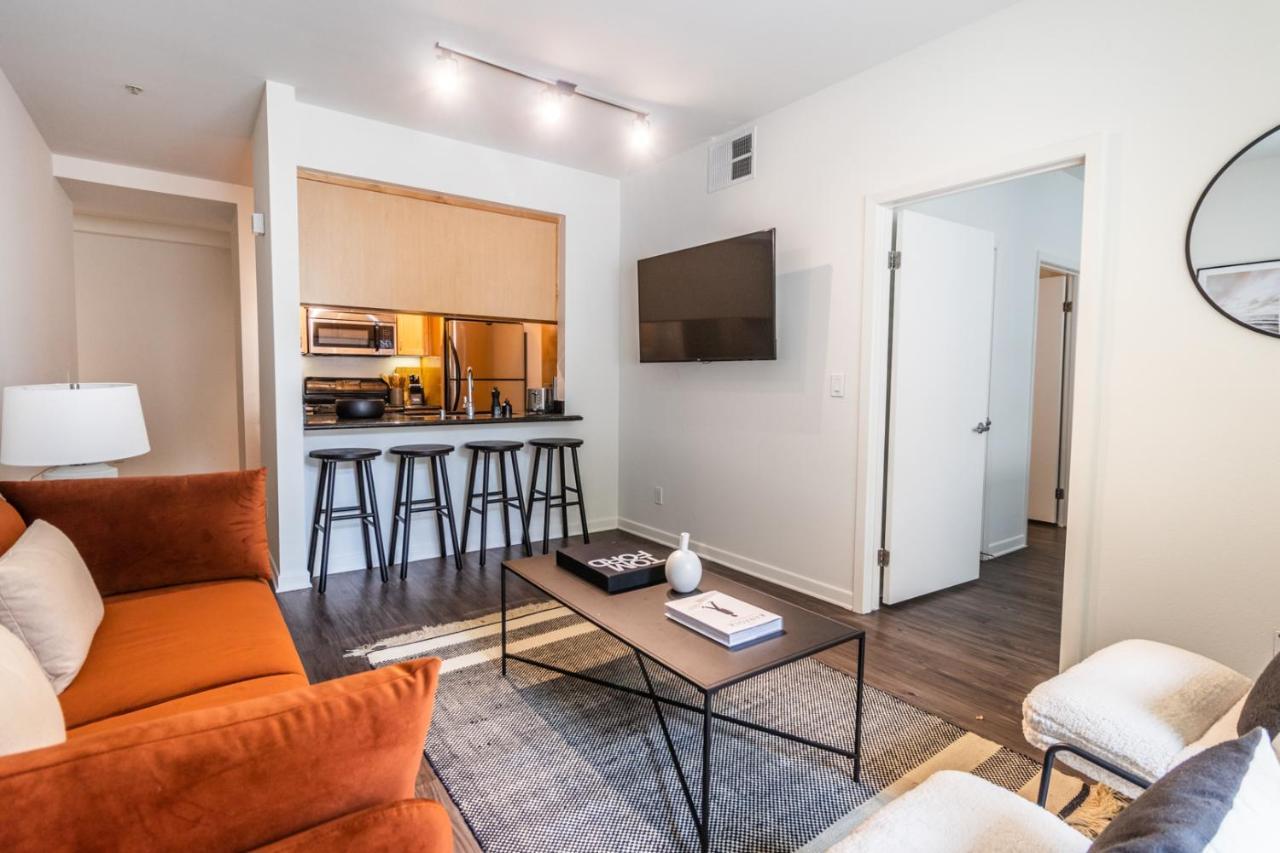 Spacious 2br Near Santa Monica Beach, Walk Everywhere! Apartamento