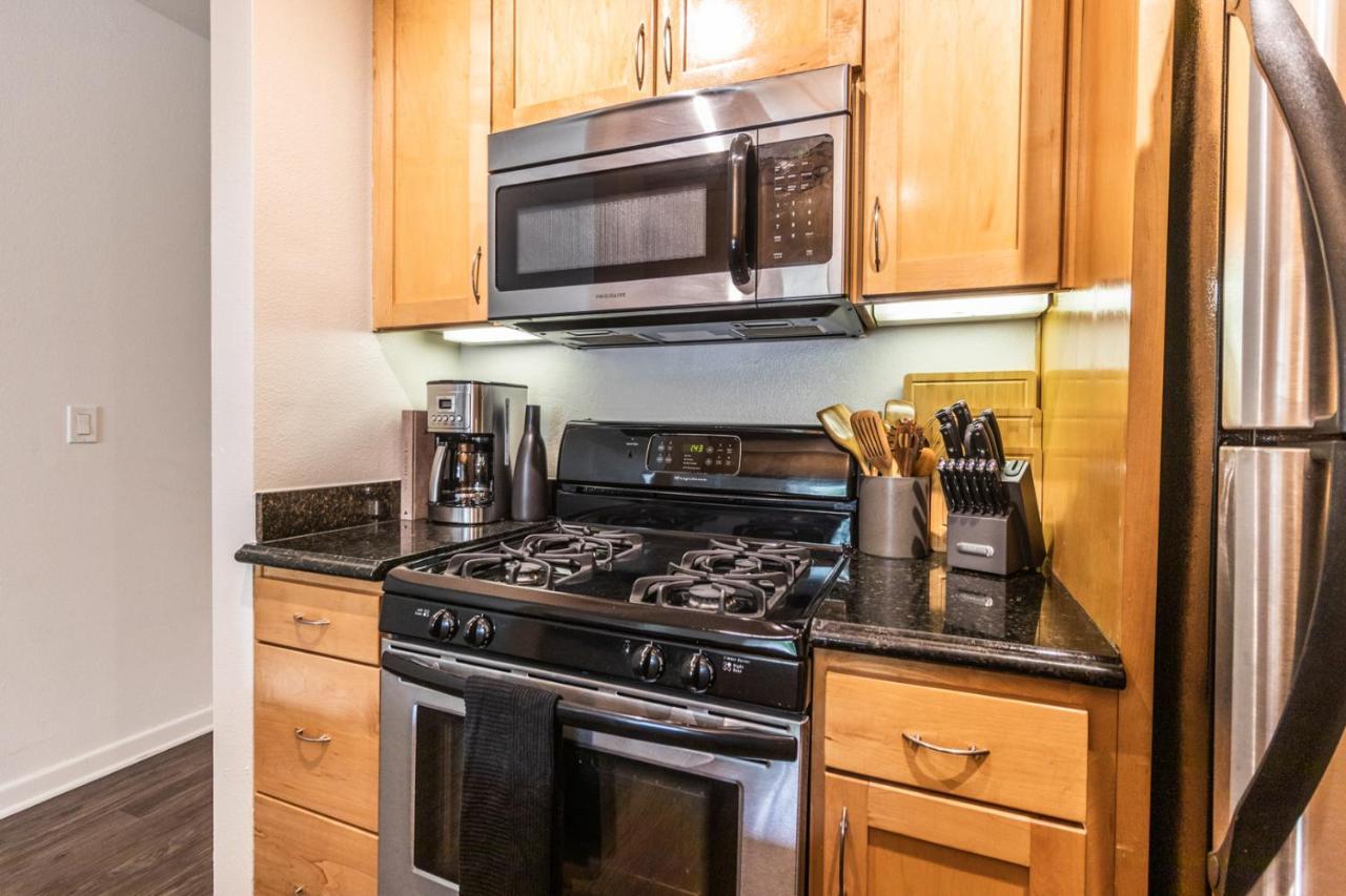 Spacious 2br Near Santa Monica Beach, Walk Everywhere! Apartamento